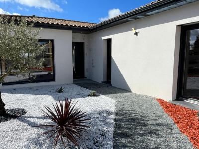 For sale Civray 5 rooms 129 m2 Vienne (86400) photo 1
