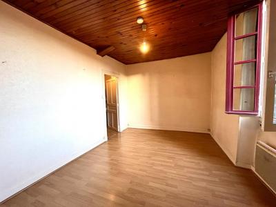 For sale Clermont-ferrand 2 rooms 38 m2 Puy de dome (63100) photo 2