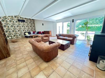 Louer Maison 218 m2 Grans