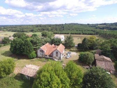 For sale Montguyon 8 rooms 140 m2 Charente maritime (17270) photo 0