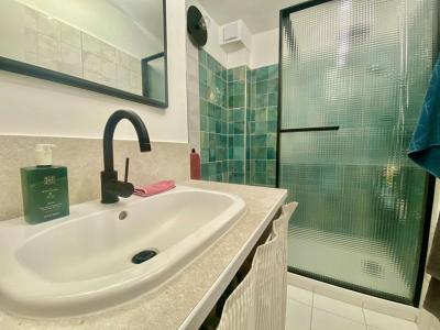 For sale Bandol 3 rooms 74 m2 Var (83150) photo 3