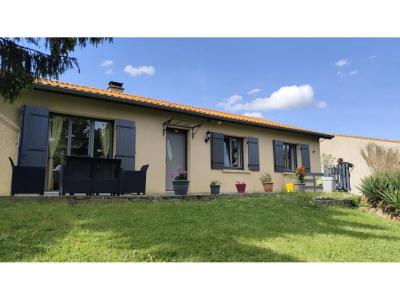 For sale Artonne 4 rooms 100 m2 Puy de dome (63460) photo 0
