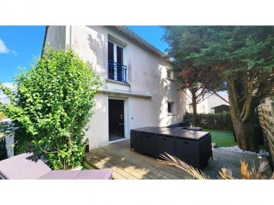 For sale Haillan 3 rooms 61 m2 Gironde (33185) photo 0