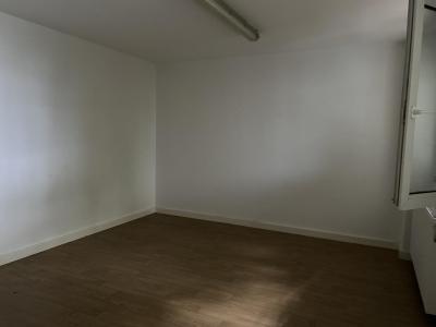 Louer Local commercial Vaulx-en-velin 11413 euros