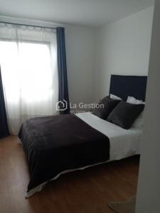 Louer Appartement 65 m2 Paris-18eme-arrondissement