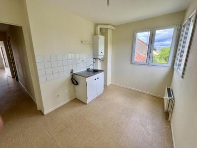 Louer Appartement Is-en-bassigny 355 euros