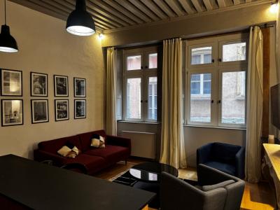For rent Lyon-5eme-arrondissement 2 rooms 49 m2 Rhone (69005) photo 1