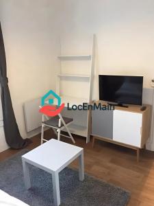 Annonce Location Appartement Paris-18eme-arrondissement 75