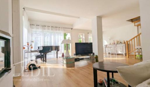 For sale Agen 5 rooms 146 m2 Lot et garonne (47000) photo 1