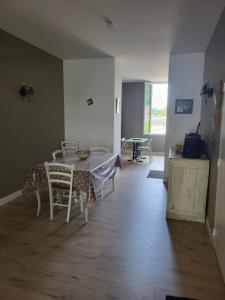 For rent Tourne 3 rooms 82 m2 Gironde (33550) photo 1