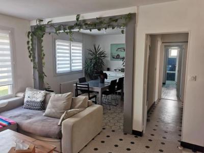 For rent Ambares-et-lagrave 6 rooms 116 m2 Gironde (33440) photo 1