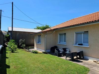 For rent Ambares-et-lagrave 6 rooms 116 m2 Gironde (33440) photo 2