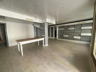 For rent CENTRE DU VILLAGE 2 rooms 55 m2 Gard (30210) photo 2
