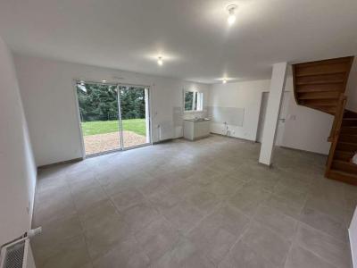 For sale Bauge 5 rooms 94 m2 Maine et loire (49150) photo 2