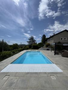 For sale Dommartin 5 rooms 110 m2 Rhone (69380) photo 0
