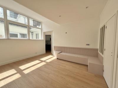 For sale Lille 4 rooms 50 m2 Nord (59800) photo 0