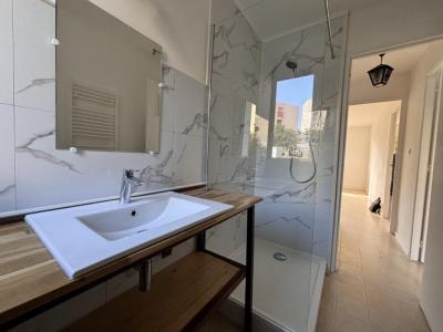 Louer Appartement 52 m2 Furiani