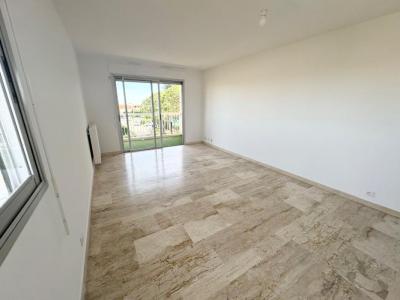 Louer Appartement 48 m2 Nice