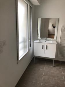 For rent Nantes 2 rooms 49 m2 Loire atlantique (44000) photo 1