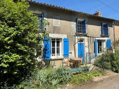 For sale Adjots CHAMPAGNE-MOUTON 4 rooms 110 m2 Charente (16700) photo 2