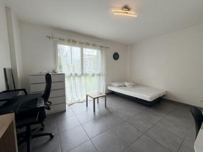 Louer Appartement  445 euros