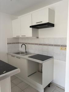For rent AV D 'ASSAS 2 rooms 40 m2 Herault (34000) photo 1