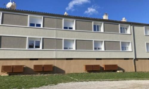 For sale Greasque 4 rooms 63 m2 Bouches du Rhone (13850) photo 0