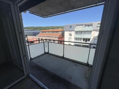 For rent Deville-les-rouen 3 rooms 64 m2 Seine maritime (76250) photo 2