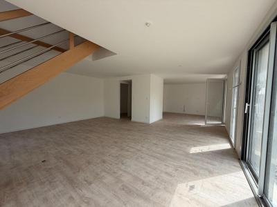For sale Ponts-de-ce 6 rooms 150 m2 Maine et loire (49130) photo 0