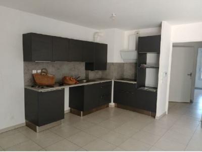 For rent Robion 3 rooms 67 m2 Vaucluse (84440) photo 0