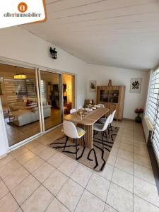 Louer Maison 83 m2 Saint-gilles-les-bains