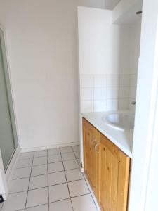 For rent Nantes 2 rooms 37 m2 Loire atlantique (44000) photo 3