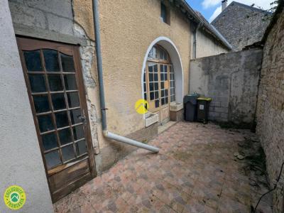 For sale Bourges 7 rooms 95 m2 Cher (18000) photo 4
