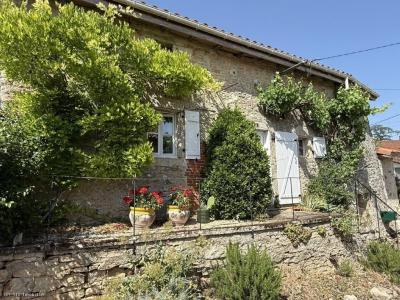 For sale Nanteuil-en-vallee 4 rooms 100 m2 Charente (16700) photo 1