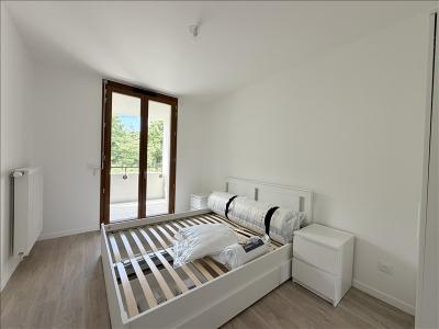Louer Appartement Villejuif 1350 euros