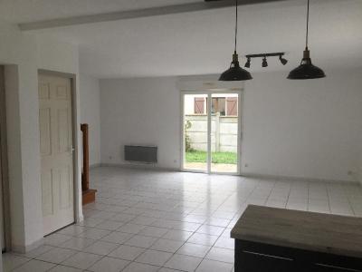 For rent Ambares-et-lagrave 5 rooms 100 m2 Gironde (33440) photo 0