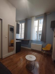 For rent Bordeaux 1 room 18 m2 Gironde (33000) photo 0