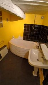 For sale Colombiers 6 rooms 189 m2 Herault (34440) photo 4
