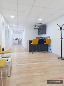 Louer Bureau 16 m2 Bron