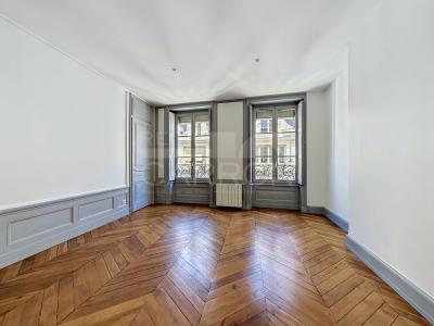 Louer Appartement 83 m2 Lyon-2eme-arrondissement