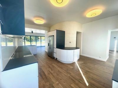 Acheter Prestige Villenave-d'ornon 967200 euros