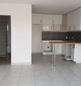 For rent Cabanac-et-villagrains 3 rooms 56 m2 Gironde (33650) photo 2