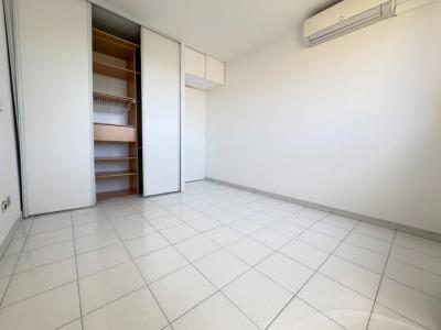 Louer Appartement Saint-laurent-du-var 1050 euros