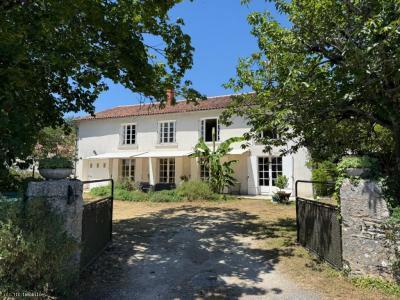 For sale Nanteuil-en-vallee 8 rooms 216 m2 Charente (16700) photo 0
