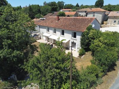 For sale Nanteuil-en-vallee 8 rooms 216 m2 Charente (16700) photo 1