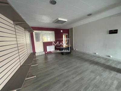 Louer Local commercial 98 m2 Longuenesse