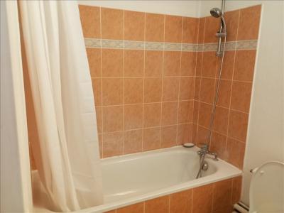 Louer Appartement Courdimanche 875 euros