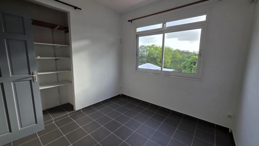 Louer Appartement Lamentin 980 euros