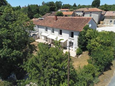 For sale 8 rooms 216 m2 Charente (16700) photo 1