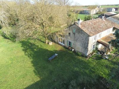 For sale 5 rooms 150 m2 Charente (16240) photo 1